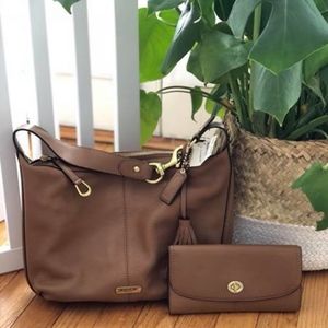 BNWT-Coach Avery Leather purse and Wallet